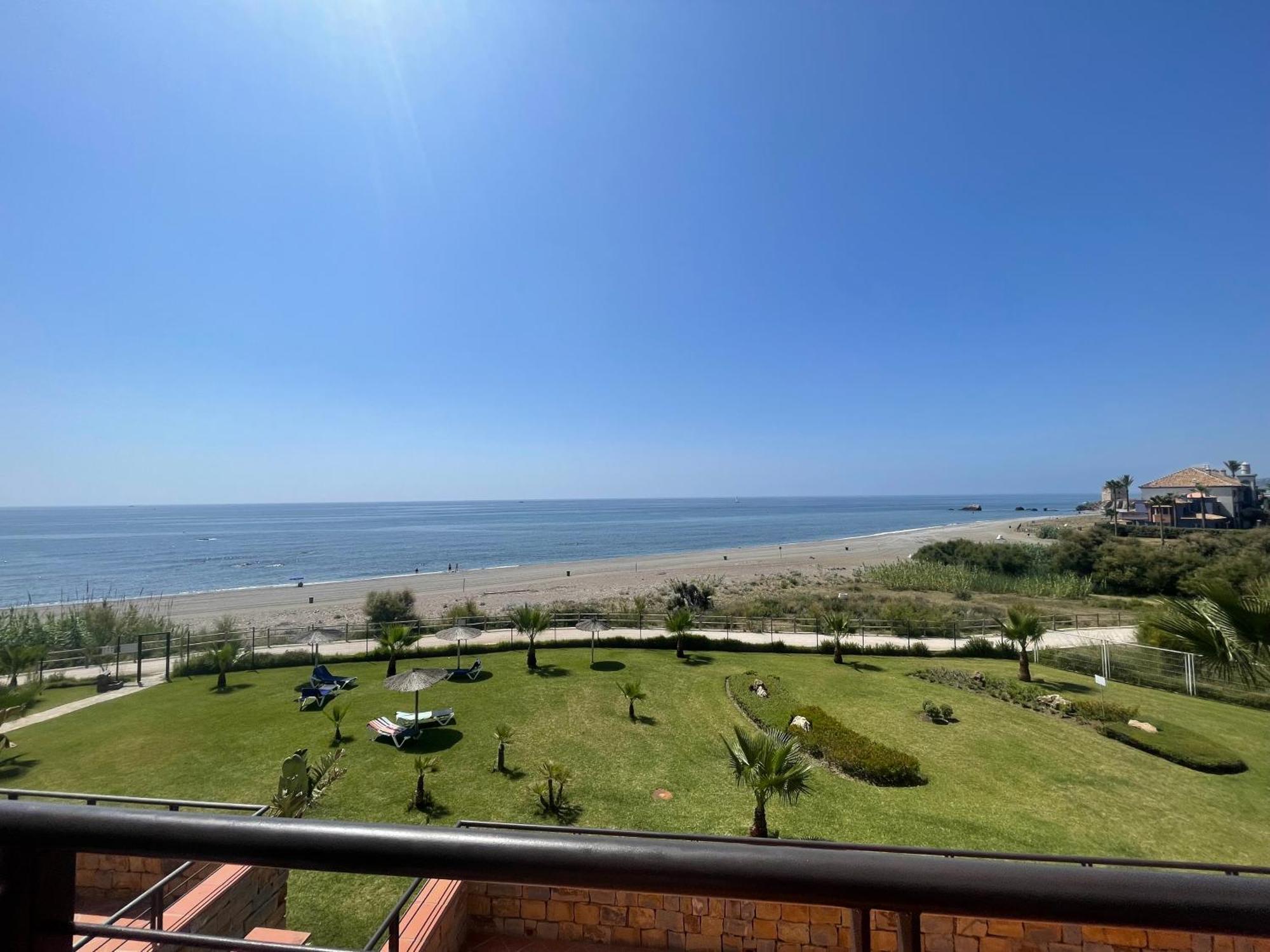 Luxury Casares Del Mar Dp7 Apartment Exterior photo
